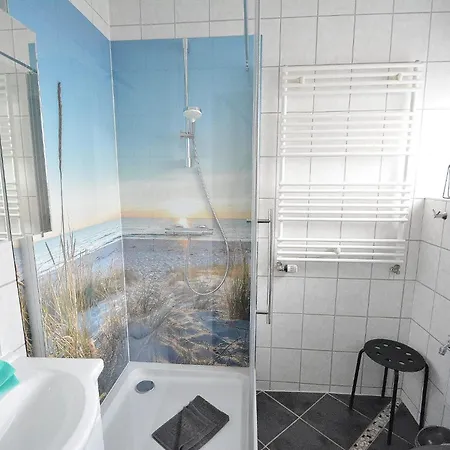 Haus Heide 2 Holiday home Groemitz
